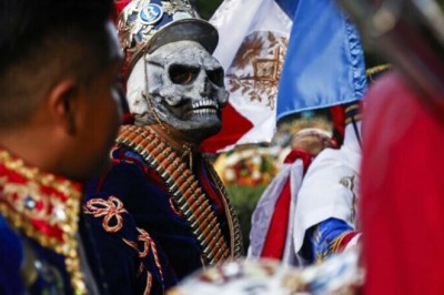 Thousands flock to Day of the Dead parade in Mexico City